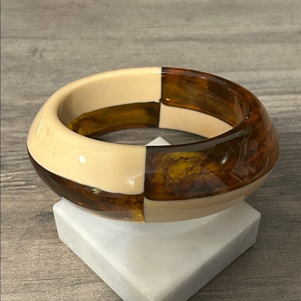 Amber and Egg Yolk Lucite Wide Chunky Bangle Bracelet #908 large size 8.5 Vtg